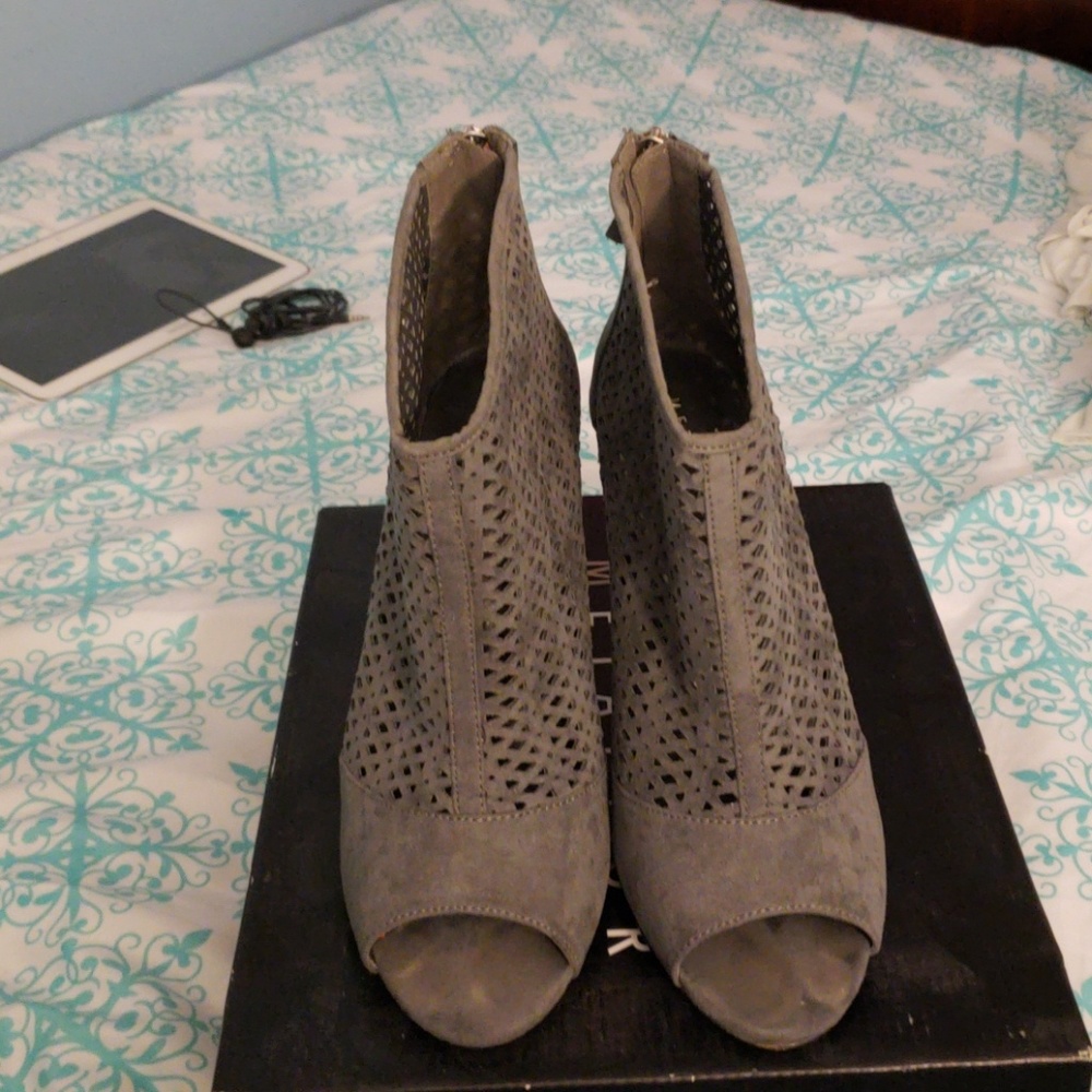 Metaphor Razor bootie